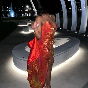 Prom dress. measurements Bust 34 Waist 29 Hip 41. Price maybe negotiable.